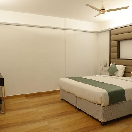 Hotel Konark Khammam Buitenkant foto